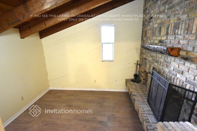 Photo - 322 W Hornbeam Dr