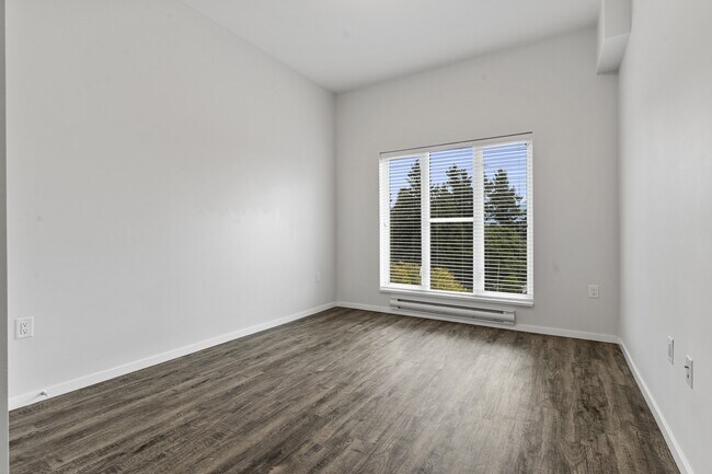 Photo - 46060-46060 Mellard Ave