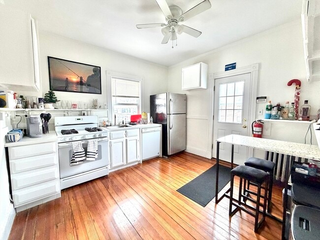 Building Photo - 18 Winslow Rd Unit 2