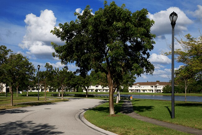Emerald Lake Apts