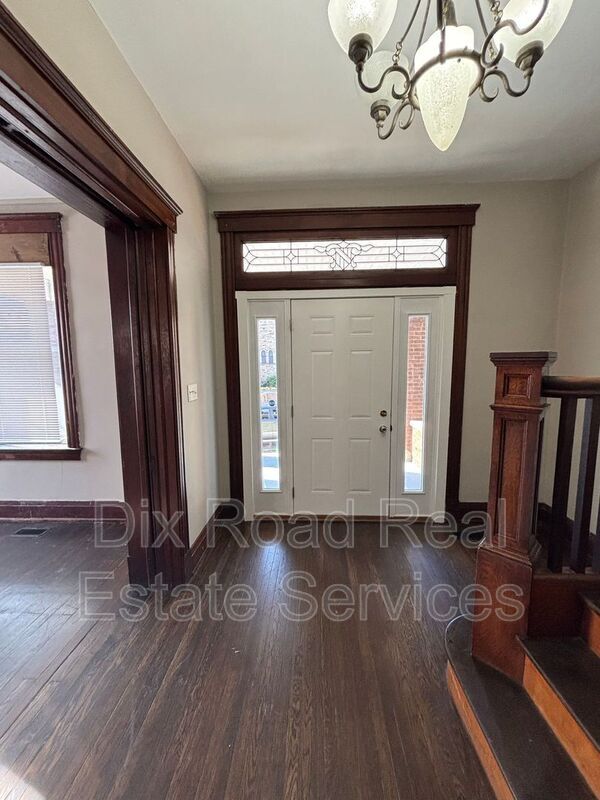 Photo - 810 Sunset Ave