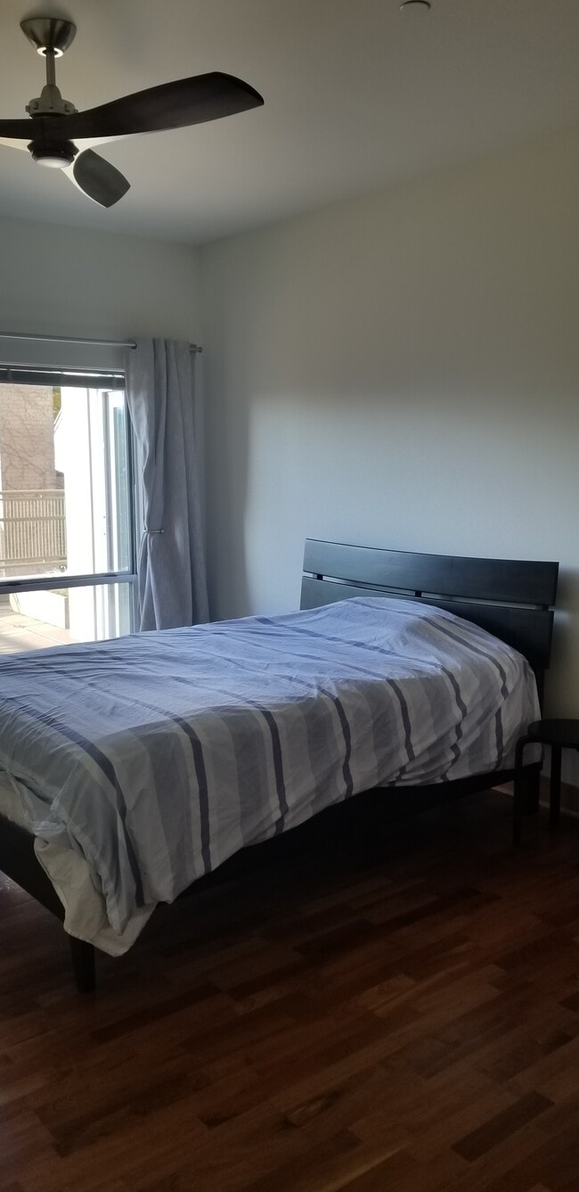 Photo - 1550 E Royall Pl Unit 408