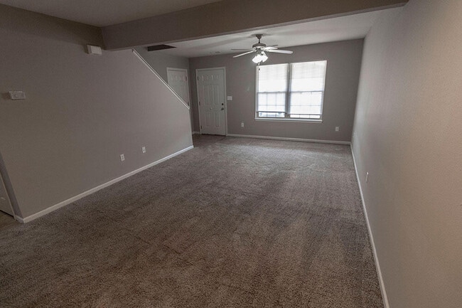 Photo - 4010 Snowy Owl Dr