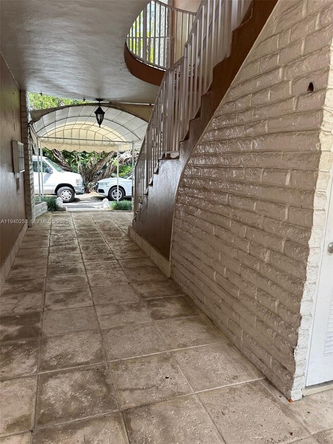 Photo - 60 Park Dr Unit B