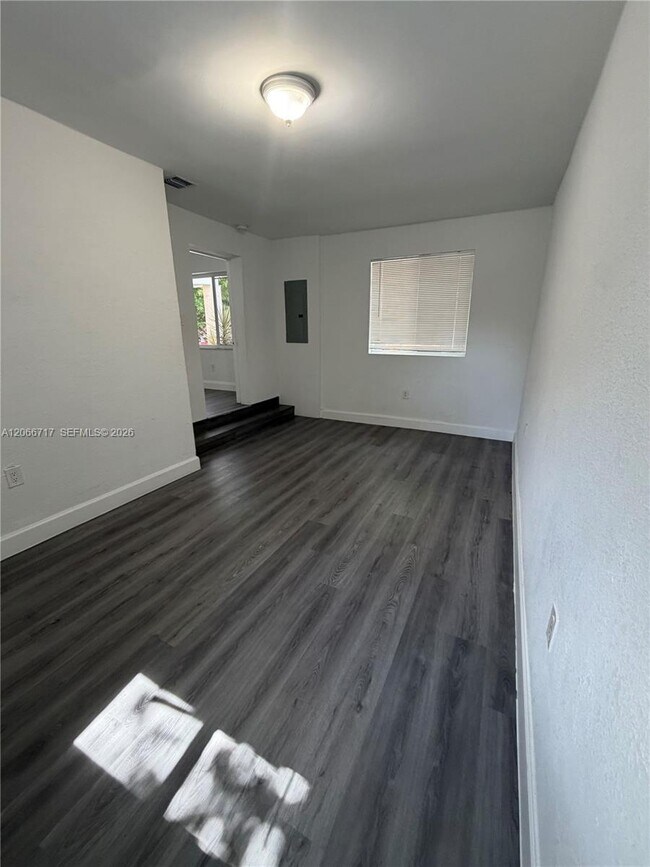 Photo - 328 SW 15th Ave
