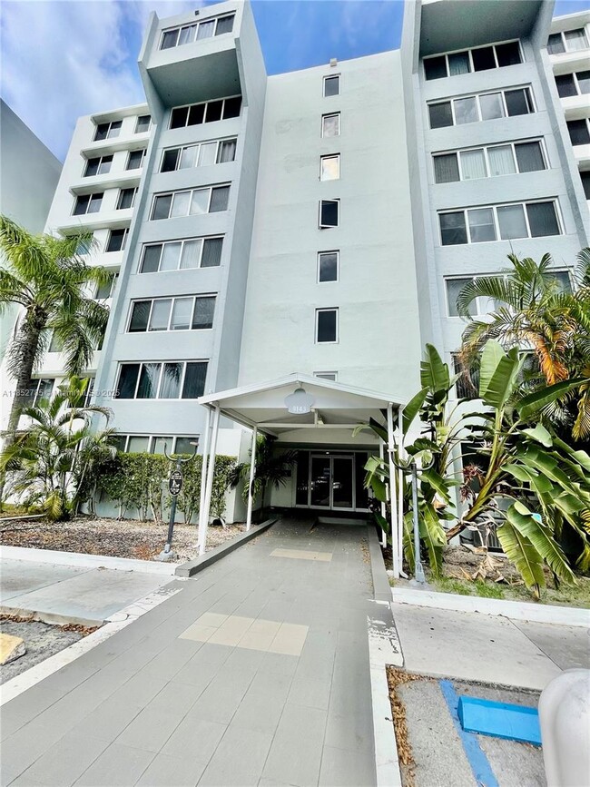Building Photo - 9143 SW 77th Ave Unit B105 Rental