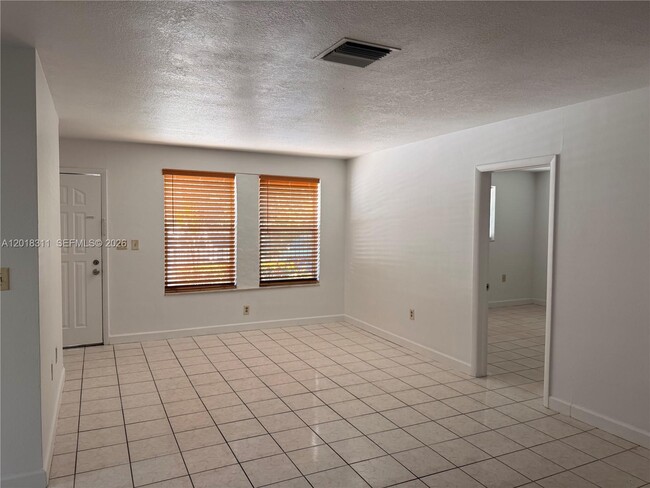 Photo - 311 NE 57th St Unit 311