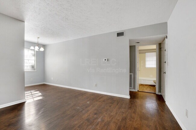 Photo - 118 W Ormsby Ave Unit 4b