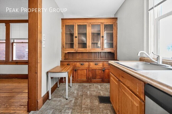 Photo - 225 Atkinson St