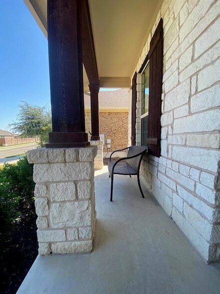 Photo - 5021 Pearl Cres Ln