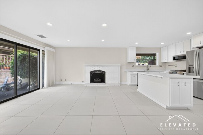 Photo - 458 Las Casitas Ct