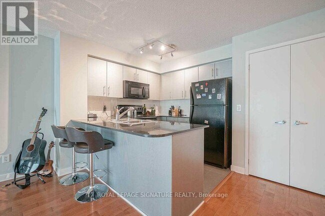 Photo - 12 Yonge St Unité 1711