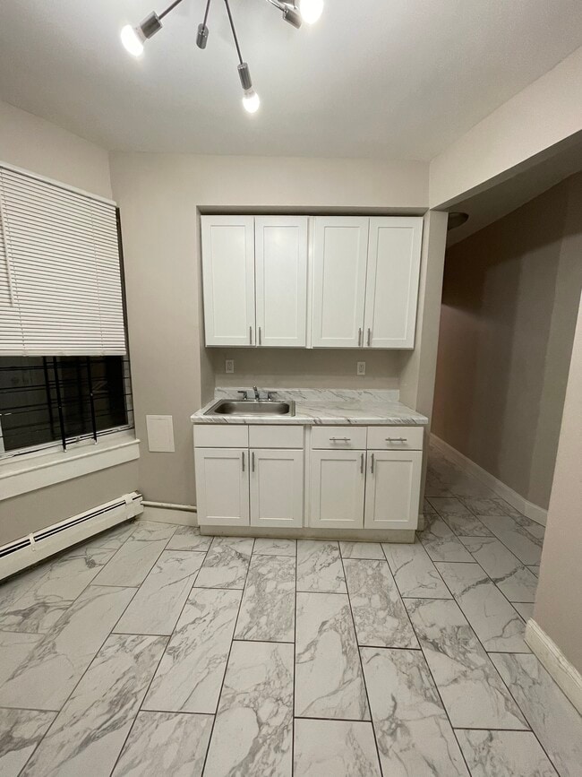 171 Delaware Ave 3