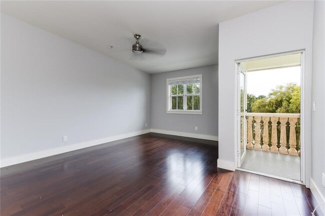 Photo - 623 NE 8th Ave