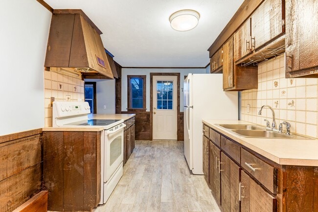 Photo - 381 Littlefield Rd Unit 1