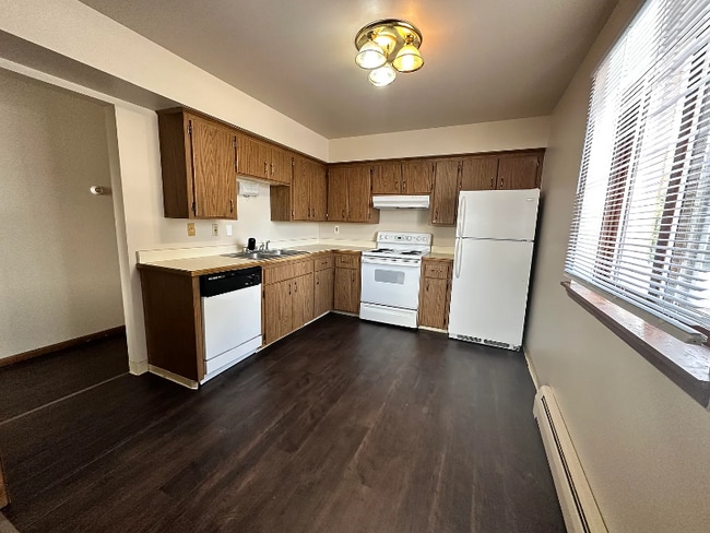 Photo - 1321 Division St