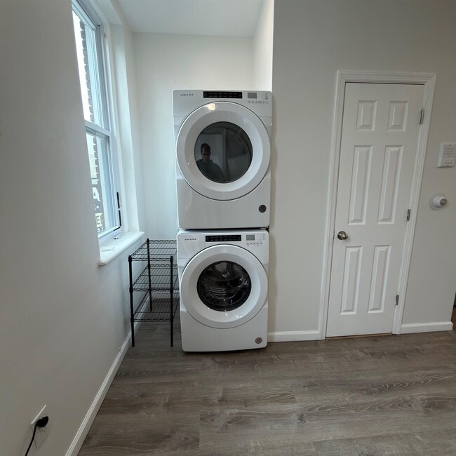 Photo - 737 Montgomery St Unit 3