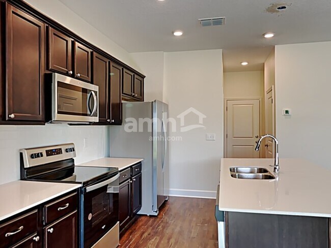 2128 Saffron Walden Dr