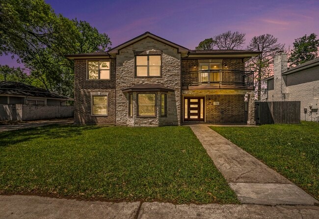 Photo - 7711 Antoine Dr