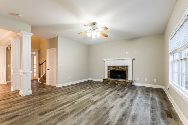 Photo - 9993 Village S Dr