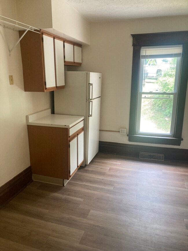 Photo - 145 Dorsey Ave Unit 2