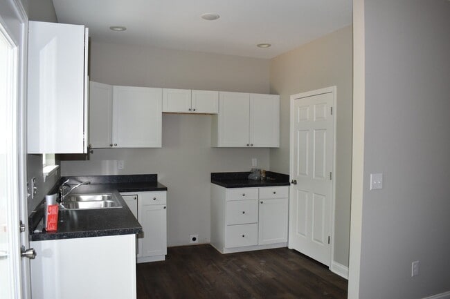 Photo - Nice 3 Bedroom 1 1/2 Bath Newly Renovated Shelby Park Home!