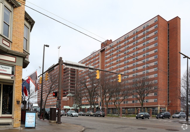 Photo - Riverview Tower