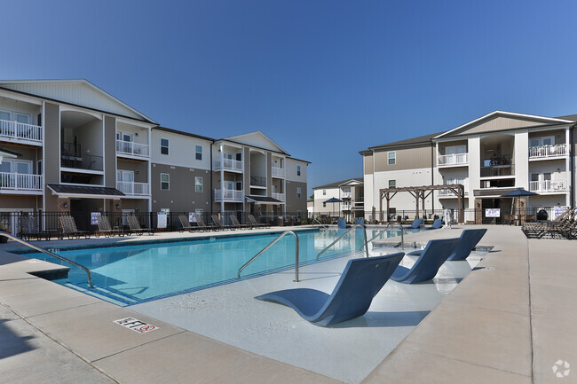 Peachtree Village - Peachtree Village Apartments