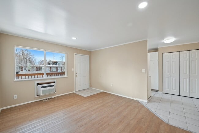 Photo - 2180 S Lake St Unit 8