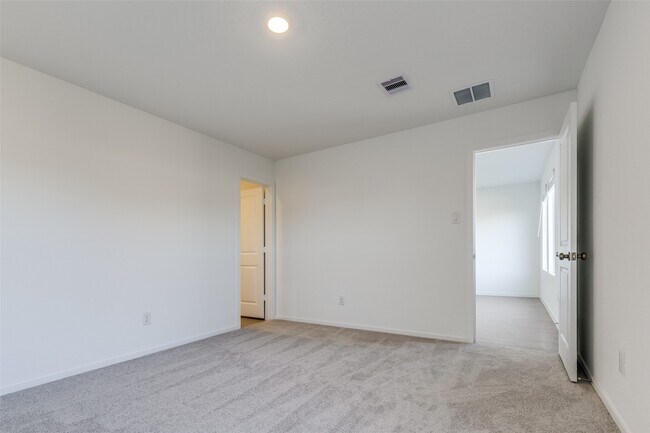 Photo - 1528 Crowson Rdg