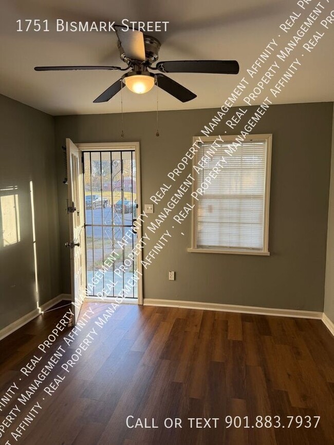 Photo - 1751 Bismark St