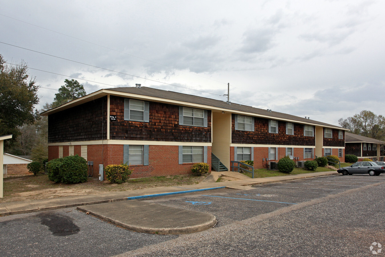 Brenthill Apartments - Brenthill Apartments