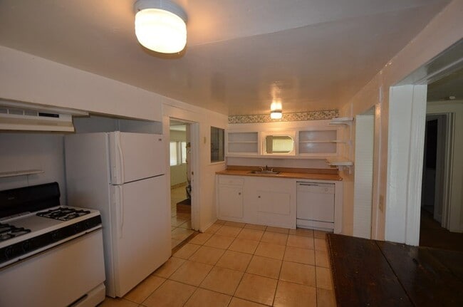 Photo - 1146 Warner St Unit 1146A