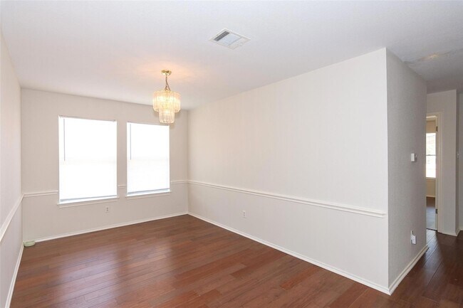 2321 Friarcreek Loop