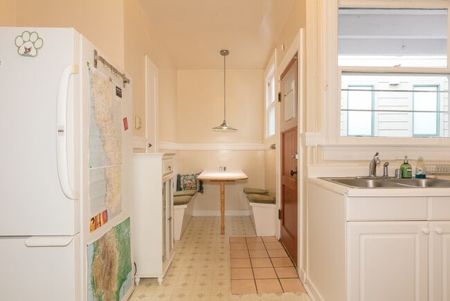 Photo - 3434 California St Unidad #2