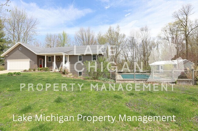 Photo - 2955 Ottogan St