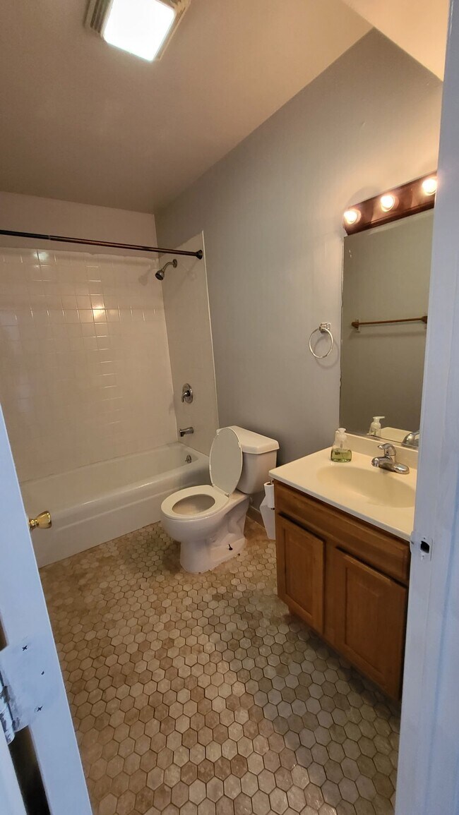 Photo - 371 W Old Indian Trail Unit 371 5