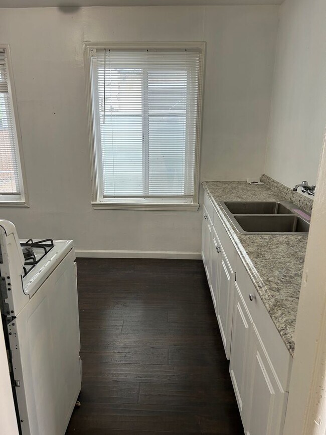 Photo - One Bedroom Near Downtown Hayward