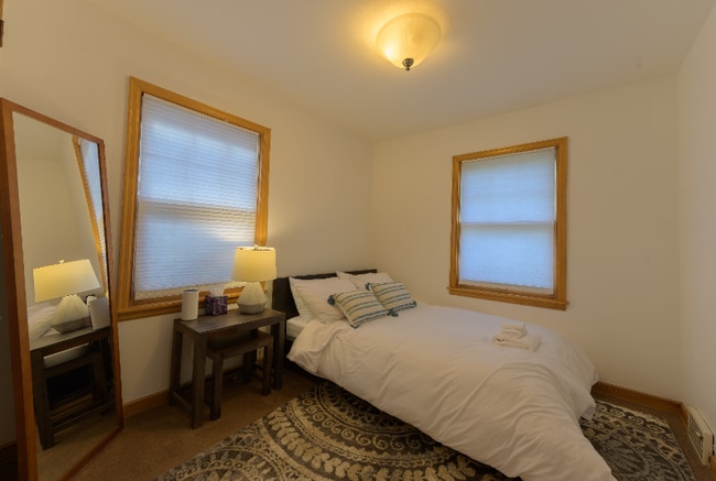 Photo - 5040 Cedar Ave S