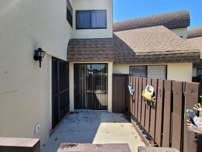 Photo - Condo for rent Unit 2C