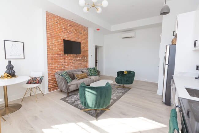 Photo - The Courtland