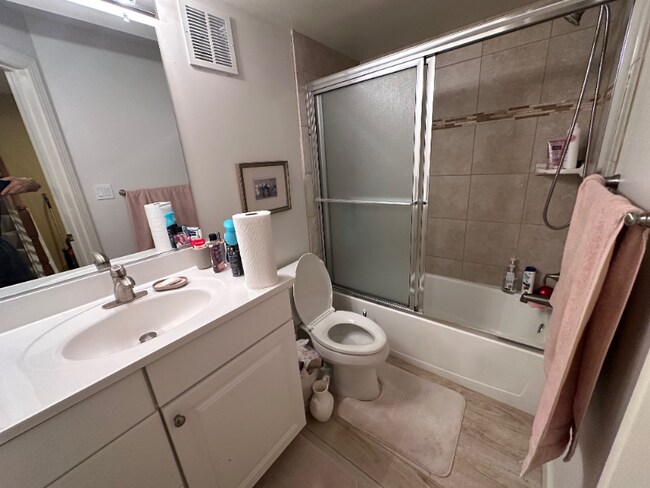 Photo - 3846 Farrcroft Green