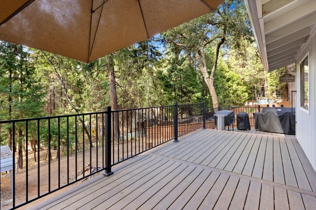 Photo - 2752 Douglas Fir Dr