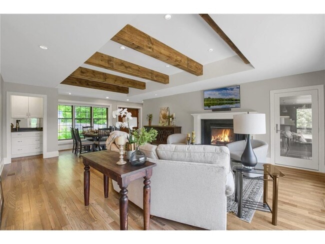 Photo - 3465 Deephaven Ave