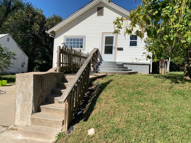 Front View - 3806 E 40th St Unit 3806 E 40th St