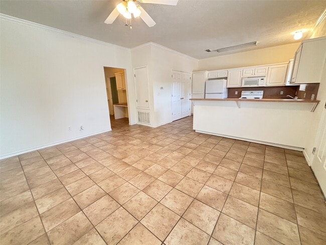 Photo - 2455 Montgomery Rd