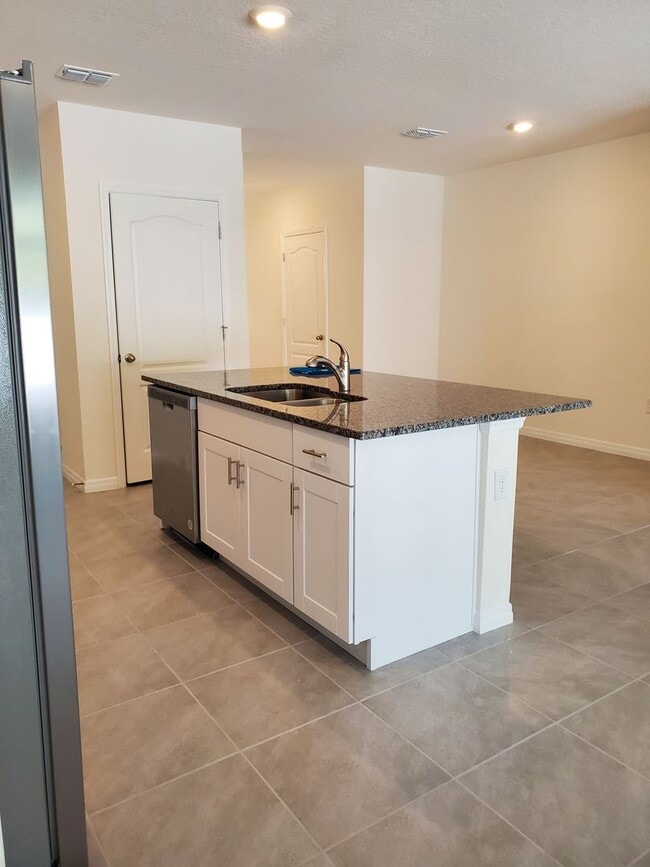 Photo - Large Port Orange 3/2.5 townhome!