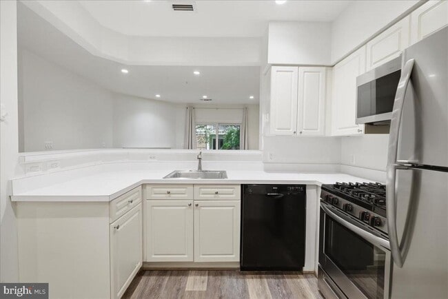 Photo - 12915 Alton Square Unit 113