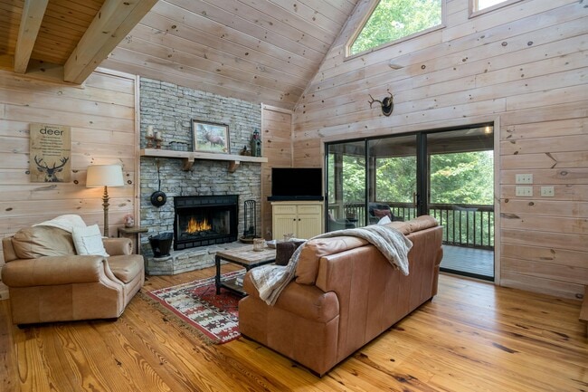 Photo - 363 Palisade Dr