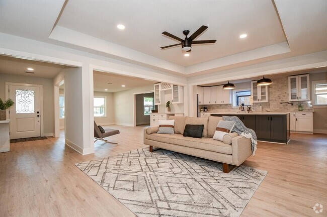 Building Photo - 4302 McDermed Dr Rental